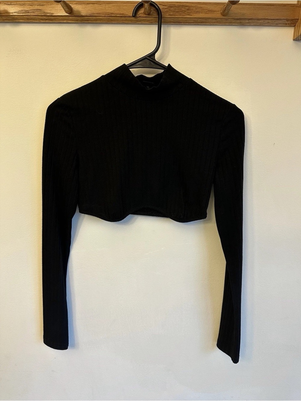 SHEIN Black Long-Sleeve Cropped Keyhole TurtleNeck Top Womens S